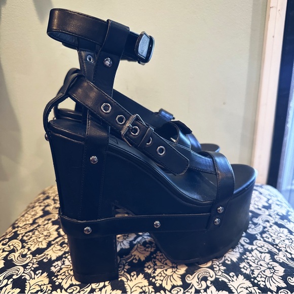 Y.R.U. MIDNIGHT NIGHTCALL PLATFORM HEELS - Picture 6 of 12